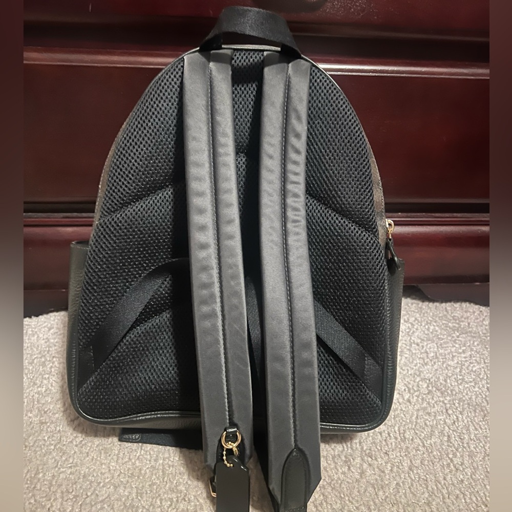 Coach Court Backpack - Picture 2 of 6